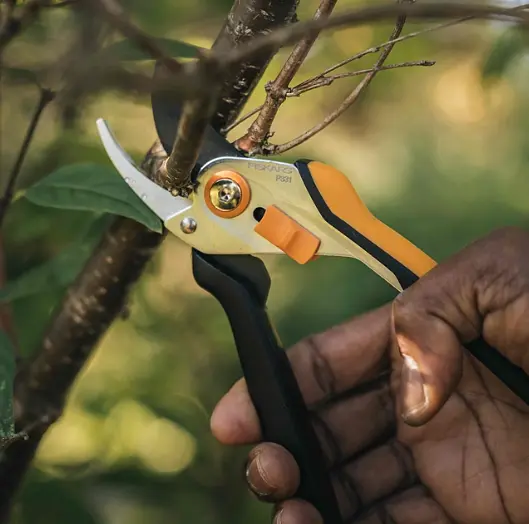 Площинний секатор суцільнометалевий Fiskars Solid P331 (1057163) - фото 4