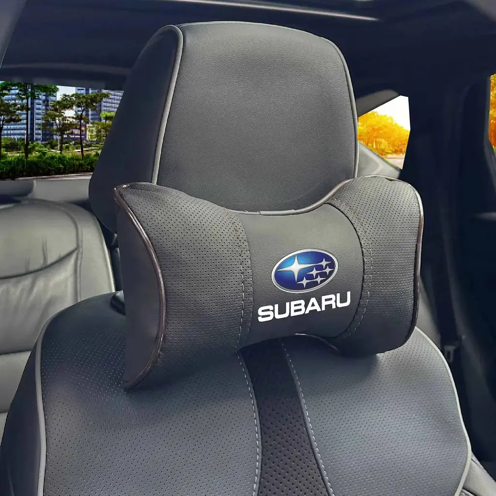 Подушка на підголівник з логотипом Subaru Екошкіра 3D Кольоровий лого Чорна-Коричневий кант 1 шт