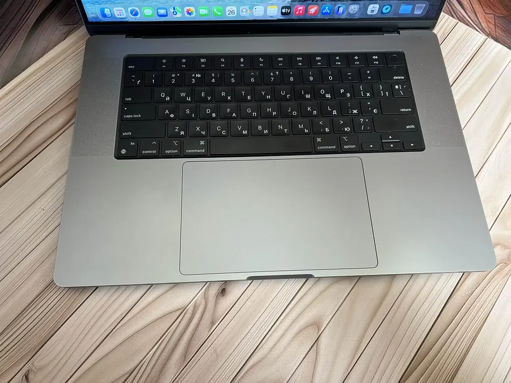 Ноутбук Apple MacBook Pro 16" 2021 M1 MAX/32/512 (PVGC9DR7T2) Б/в - фото 2