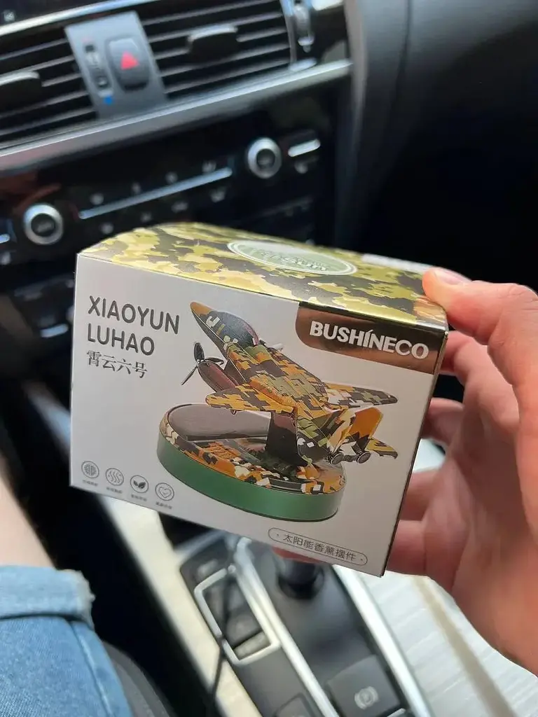 Ароматизатор автомобільний Військовий літак B5 на сонячній батареї - фото 9