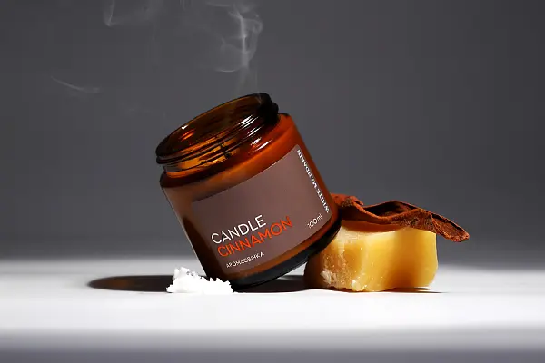 Аромасвічка SPA-догляд для шкіри рук Candle Cinnamon White Mandarin 100 мл - фото 2