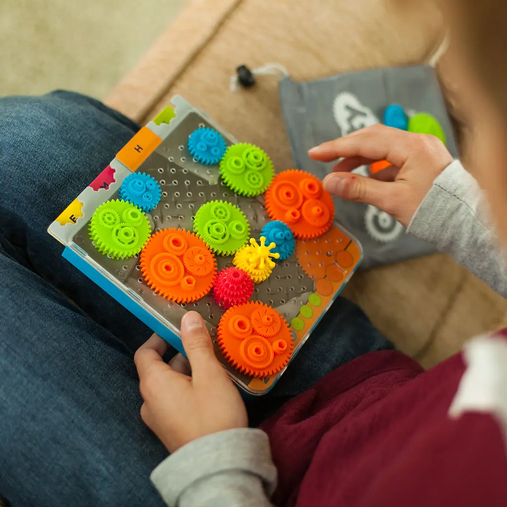 Головоломка Fat Brain Toys Crankity Разноцветные шестеренки (F140ML) - фото 5