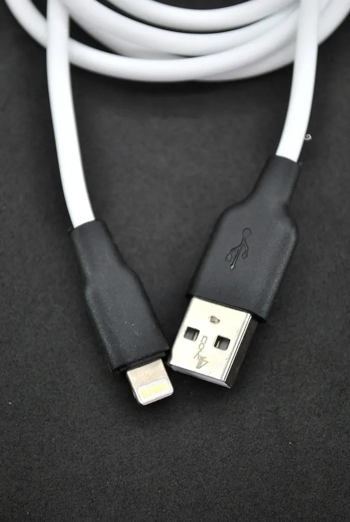 Usb-cable iPhone 5 4you Dnister white (2.4A, Silicon Perfect) - фото 2