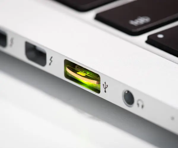 Апаратний ключ Yubico Yubikey 5 Nano USB Type-A (683067) - фото 4