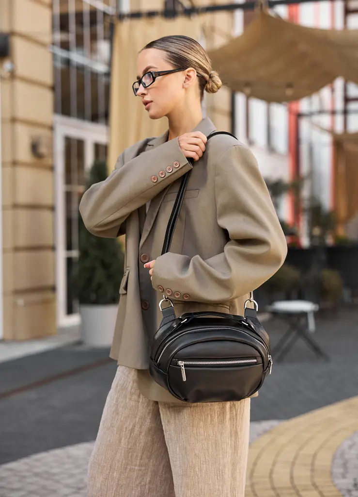 Сумка через плече жіноча бананка Sambag Pure чорна 30 × 17 × 10 см (85515001) - фото 4