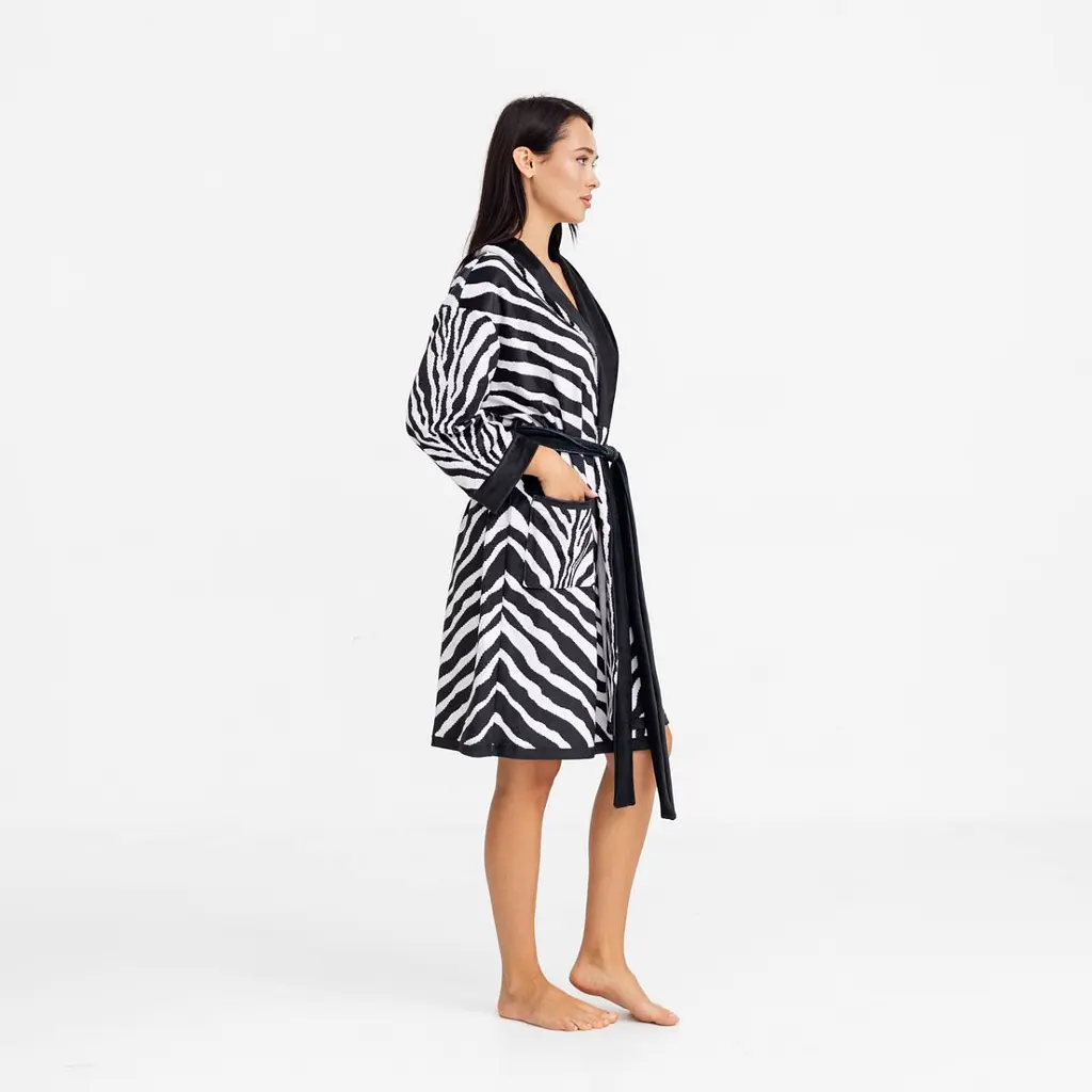Халат жіночий з плюшевого велюру ексклюзивний Zebra 18267 L-XL - фото 2