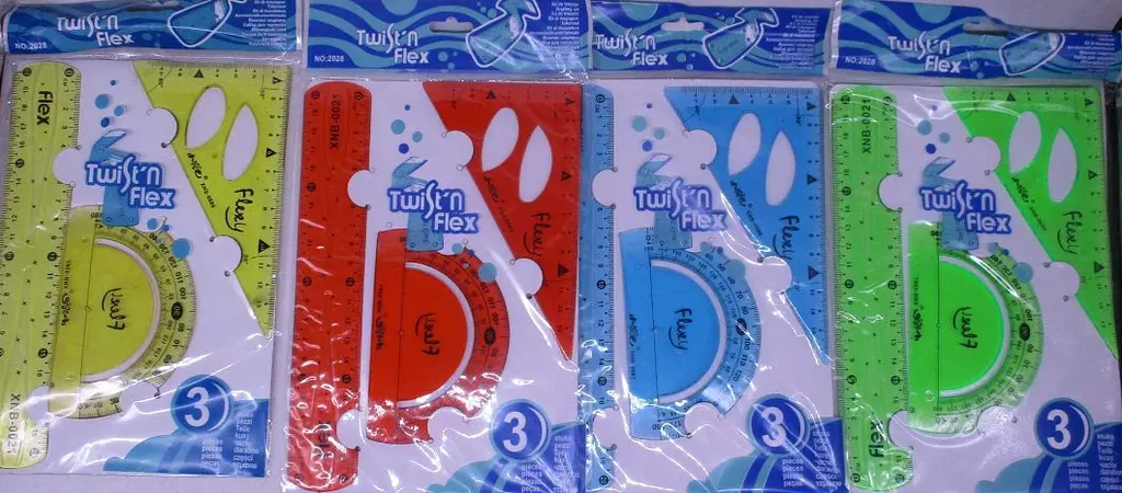 Набір лінійок Flex неламайка, лінійка 20 см, трикутник, транспортир, пластик, 3 шт. (В асортименті) - фото 2