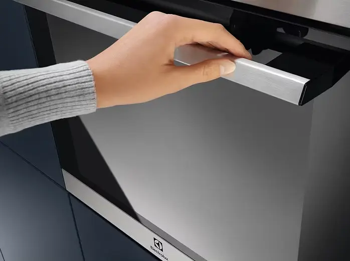 Духова шафа електрична Electrolux 65 л EOF3H00BX - фото 5