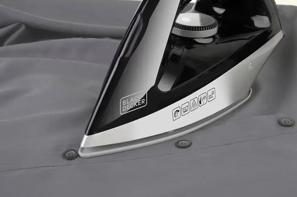 Праска з парогенератором Black&Decker BXSS2200E - фото 3