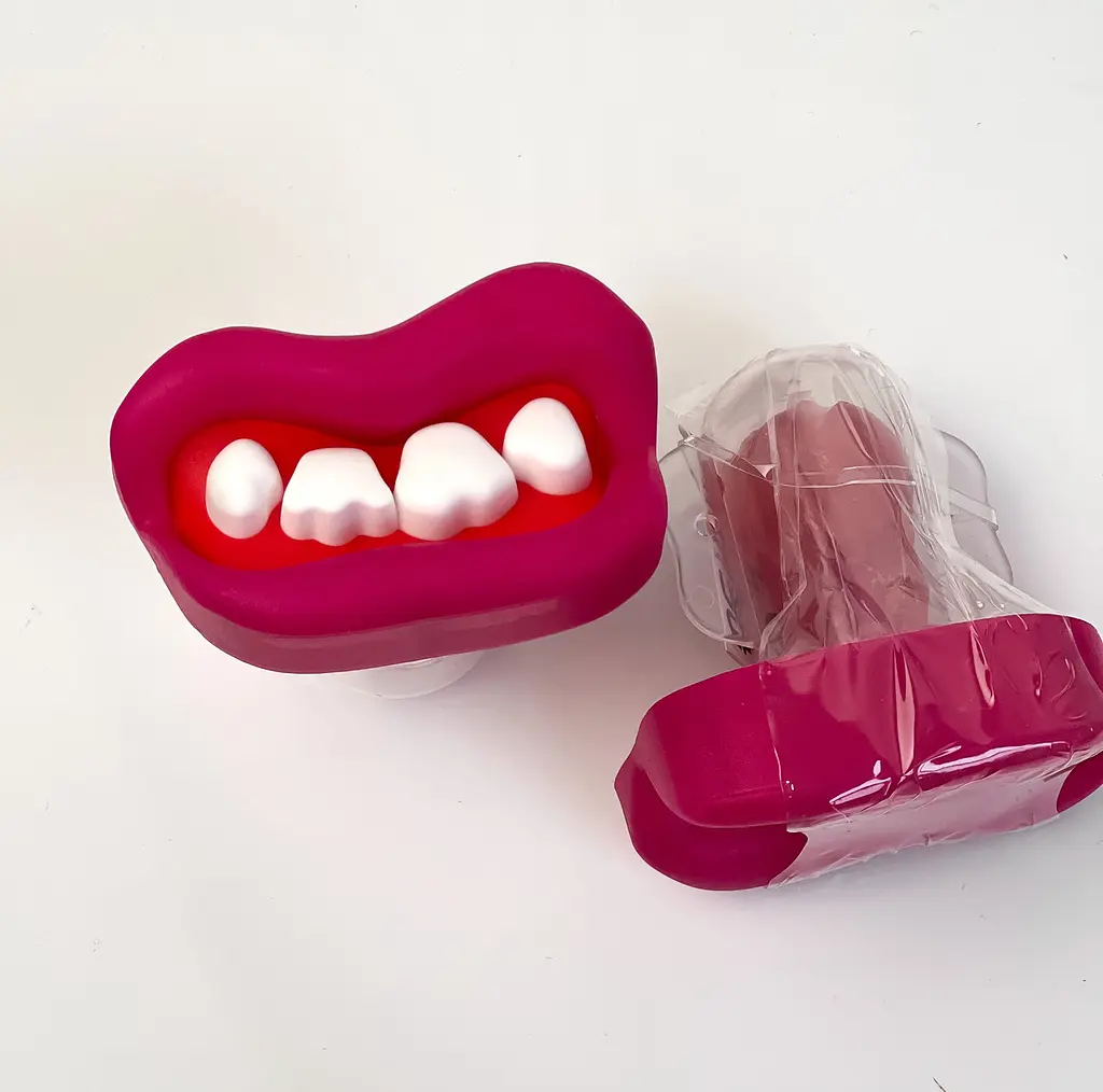 Льодяник Halloween Zombie Candy Teeth 15g (рожевий)