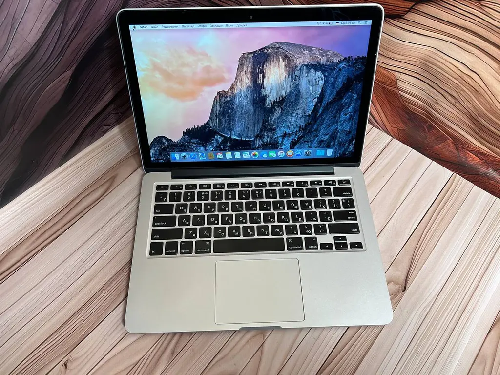 Б/в Ноутбук Apple MacBook Pro 13" 2015 A1502 i5-5257U/16/256 (C02QD3BHFVH6)