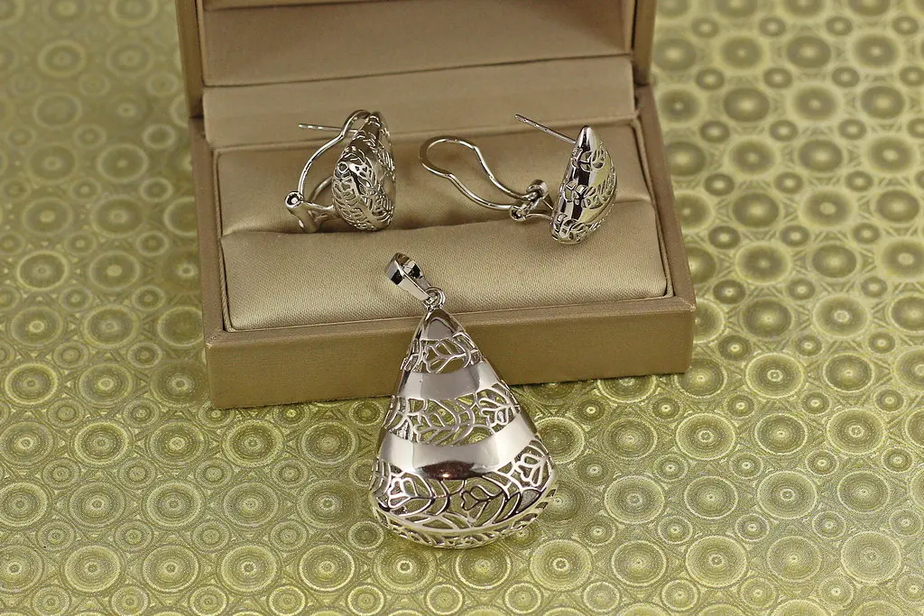 Набір Xuping Jewelry трикутник з квітковим різбленням сріблястий - фото 3