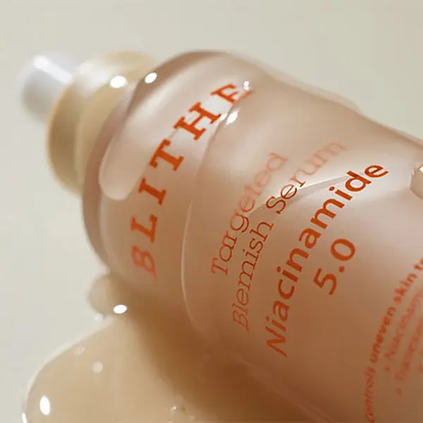 Освітлювальна сироватка для обличчя Blithe Targeted Blemish Serum Niacinamide 5.0, 30 мл - фото 6