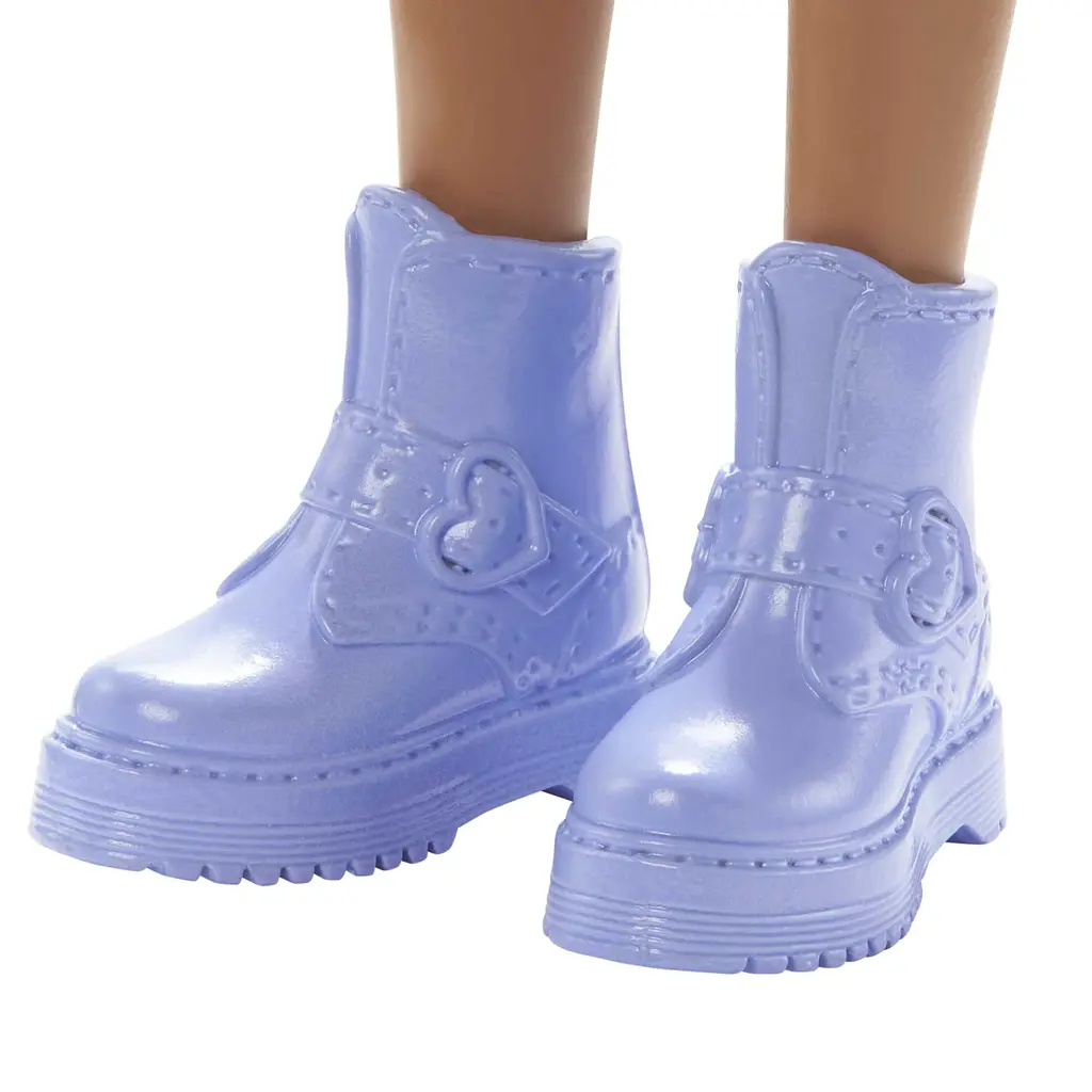 Лялька Barbie Модниця у яскравій сукні-футболці (HJT00) - фото 4