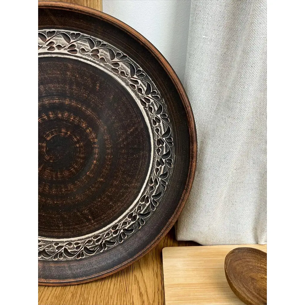 Блюдо для піци 30 см керамічне (глиняне) різьблене Ангоб - фото 7