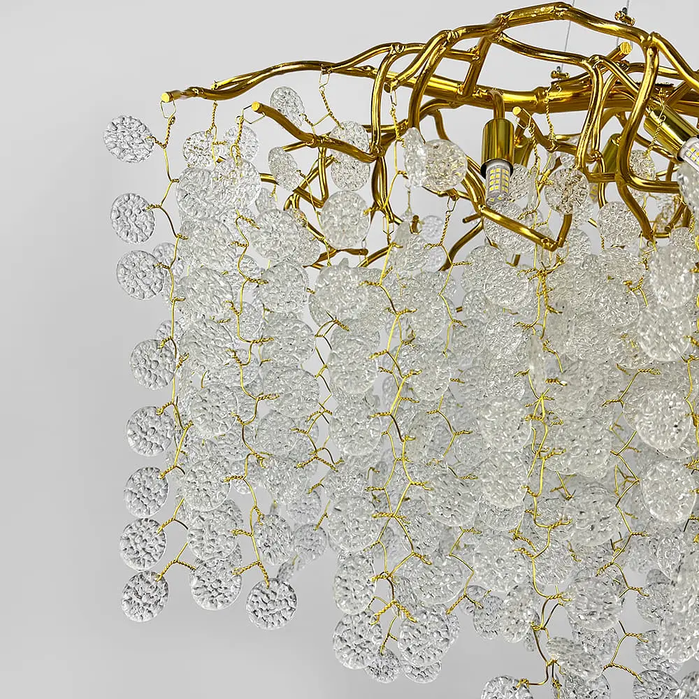 Люстра с белыми подвесками в удлиненном золотом корпусе 125х45 см Ст. 703L-1200 GD+FR | Line F - фото 4