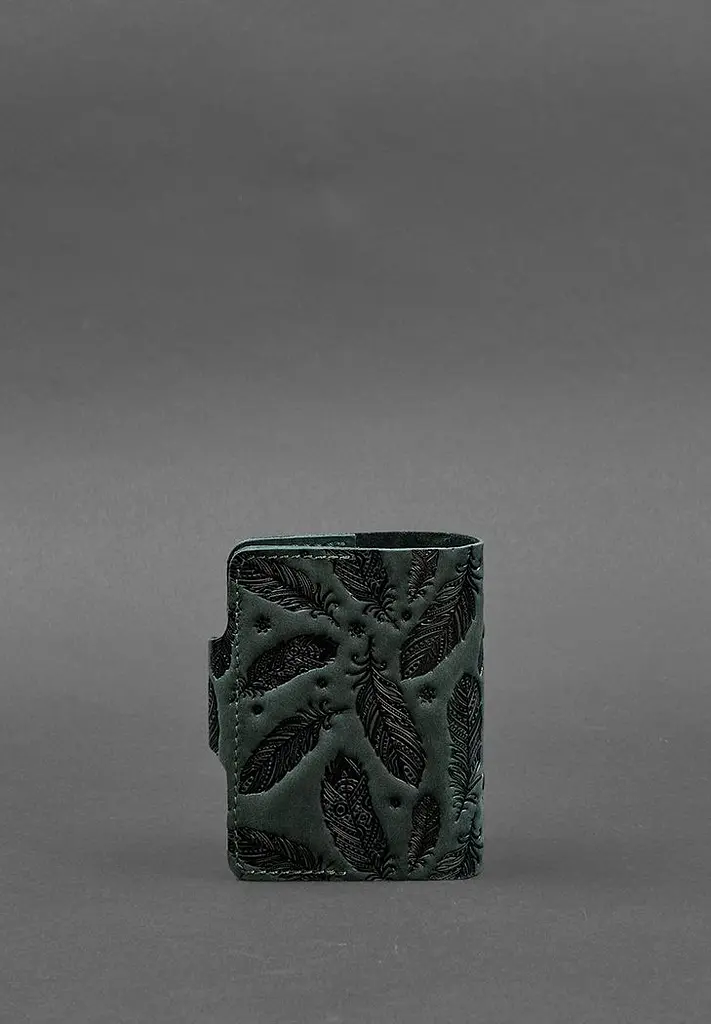 Кожаный кард-кейс 7.1 (Книжечка) зеленый с перьями Crazy Horse - фото 5