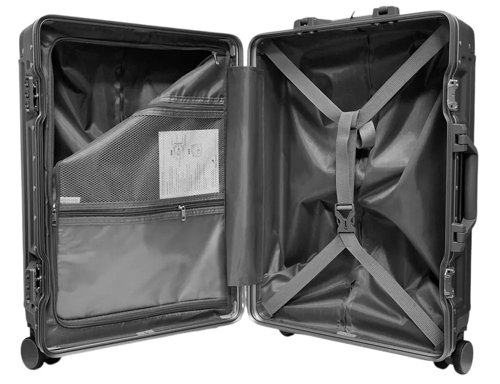 Валіза середня M Madisson Snowball 66503 M 64x43x26 см 100% полікарбонат на засувках Сірий - фото 2