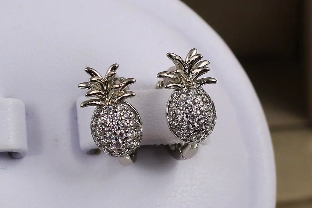 Серьги детские Xuping Jewelry ананас 1.2 см серебристые - фото 2