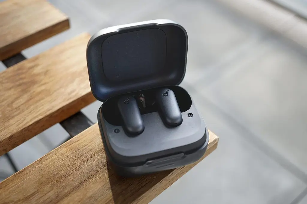 Навушники бездротові Anker Soundcore P30i - фото 8