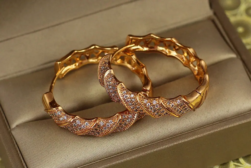 Сережки Xuping Jewelry колечки Гіпноз 3 см золотисті - фото 2
