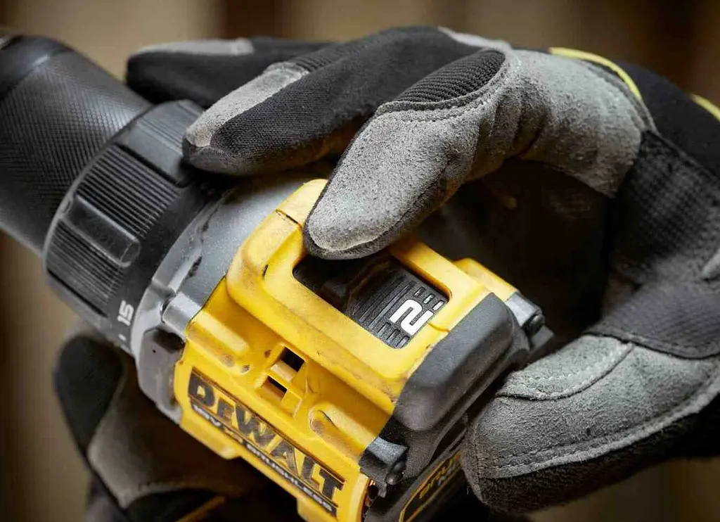 Дриль-шуруповерт DeWalt акумуляторний безщітковий з АКБ та ЗП DCD794D2T - фото 7