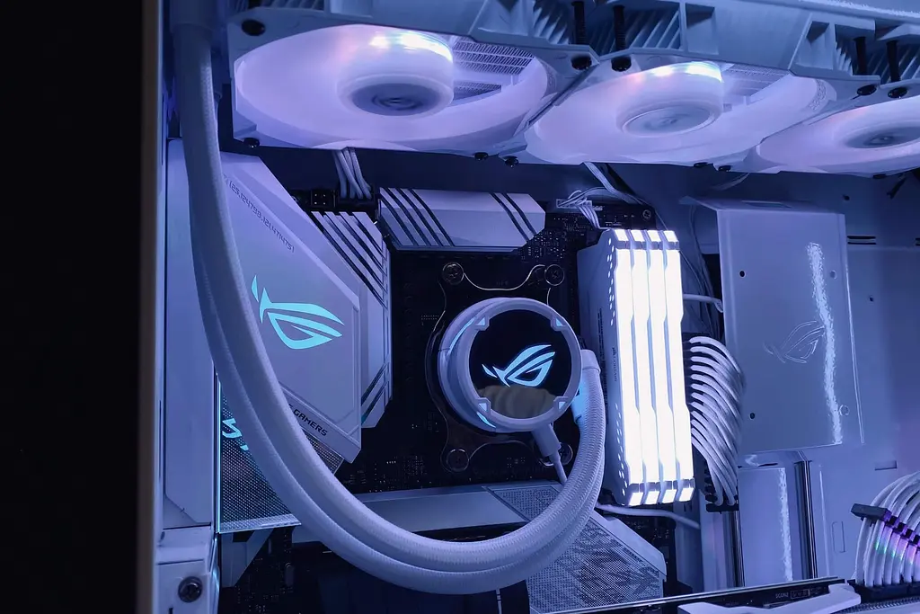 СВО ASUS ROG Strix LC 240 RGB White (90RC0062-M0UAY0) - фото 8