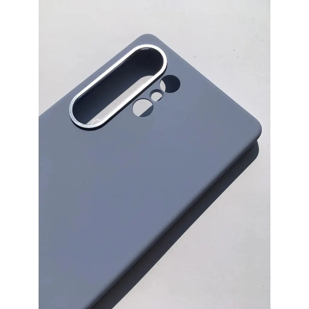 Оригинальный противоударный силиконовый чехол Samsung Silicone Case для Galaxy S25 Ultra Light Blue EF-PS938CLEGWW - фото 7