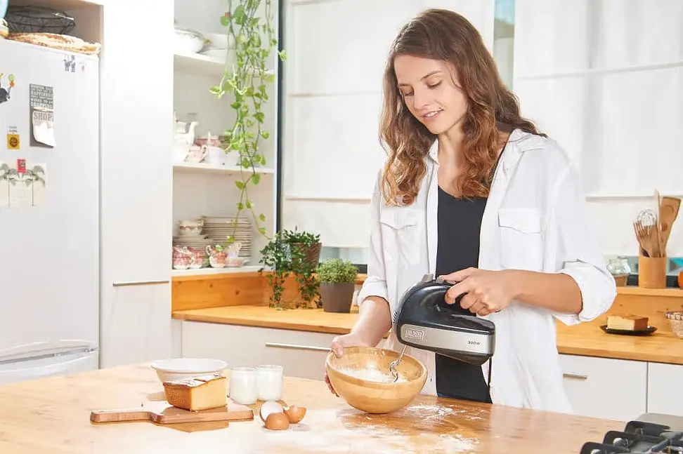 Ручной миксер Black&Decker BXMX500E - фото 5