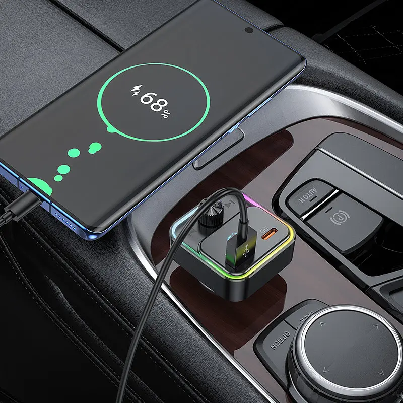 Автомобільний зарядний пристрій Hoco E81 USB/ Type-C PD QC 30W c дисплеєм c FM-модулятором чорне 6942007612296 - фото 2