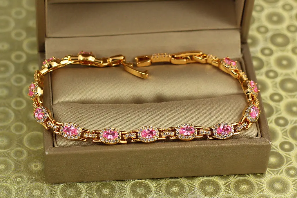 Браслет Xuping Jewelry Мозаїка з рожевими каменями 19 см 6 мм золотистий