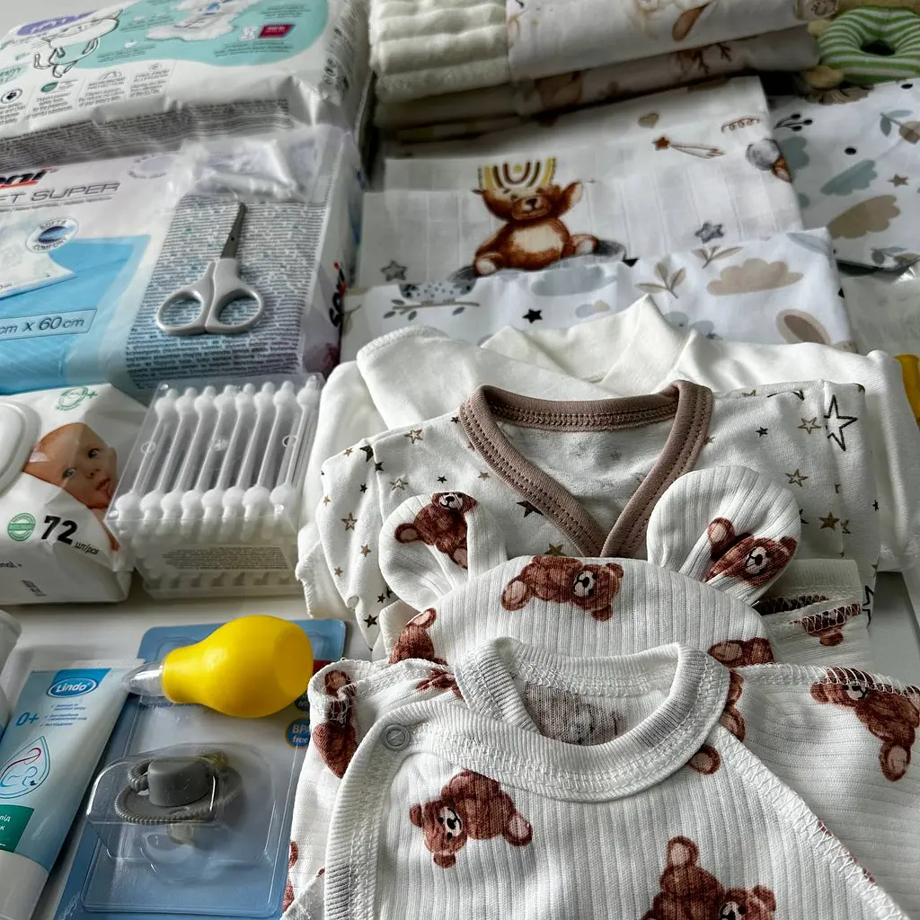 Набор в роддом для новорожденного 33 предмета + прозрачная сумка в подарок ЕкоМама нейтральные цвета - фото 8