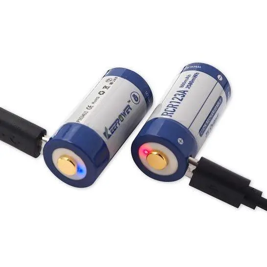 Аккумулятор Keeppower 16340 RCR123A Li-ion 3.0В 860mAh с microUSB (Синий с белым) - фото 2