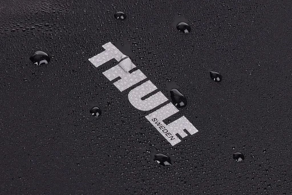 Велосипедная сумка Thule Shield Pannier 22L with InLock (Black) 3205476 (TH 3205476) - фото 8
