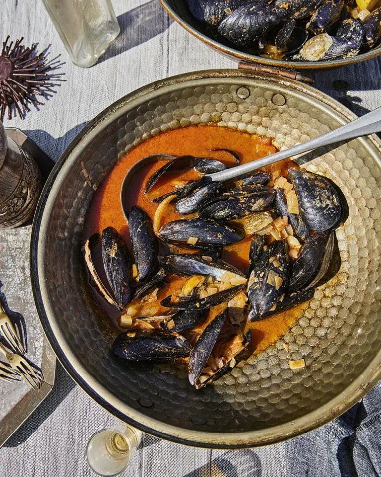 Гра престолів. Офіційна кулінарна книга. Рецепти від Королівського Причалу до Дотрацького моря - фото 3