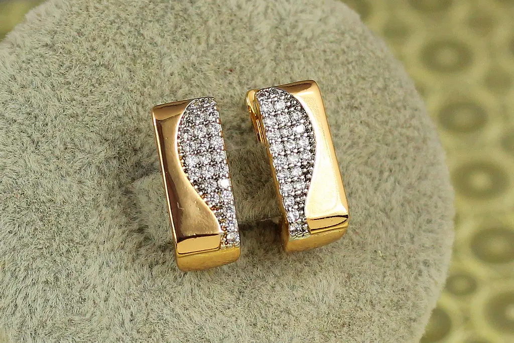 Сережки Xuping Jewelry Спектакль з родієм 1,7 см золотисті - фото 2
