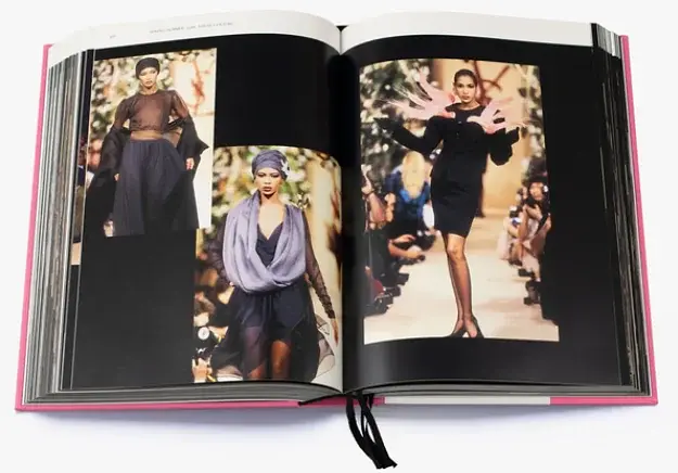 Yves Saint Laurent Catwalk. The Complete Haute Couture Collections 1962-2002 - фото 5