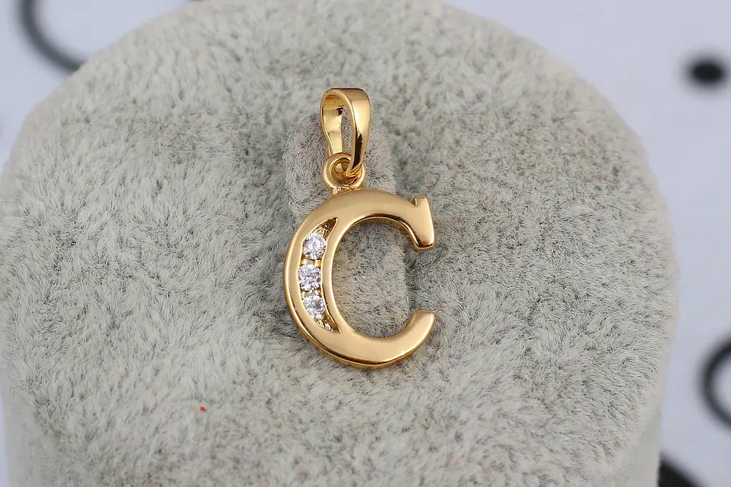 Кулон Xuping Jewelry літера C 1.5 см золотистий