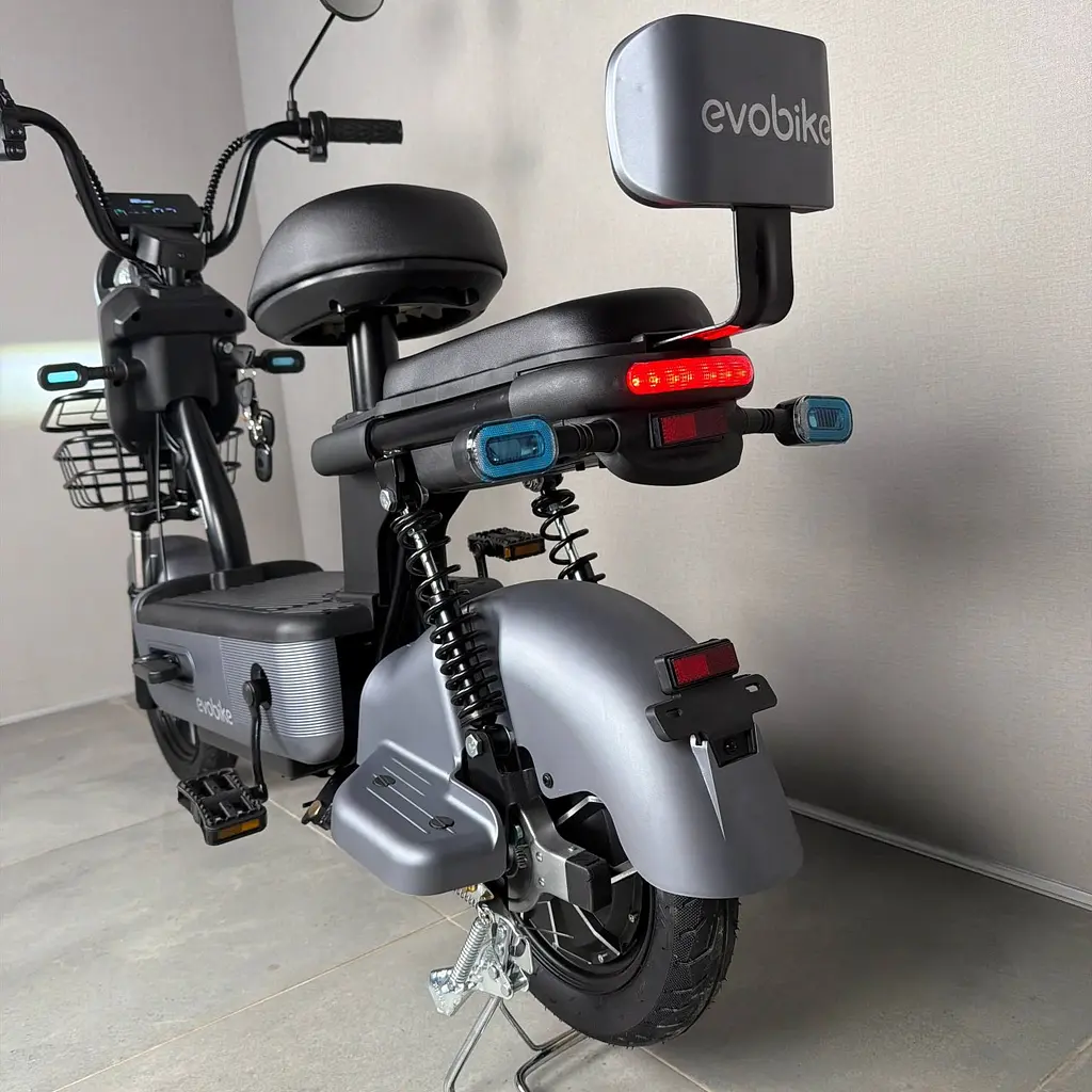 Городской электровелосипед EVOBIKE Nova S 500W с пассажирским сиденьем, поворотниками, корзиной и дисплеем, 48V 12Ah (экономный, до 40 км/ч), графитово-серого цвета - фото 16