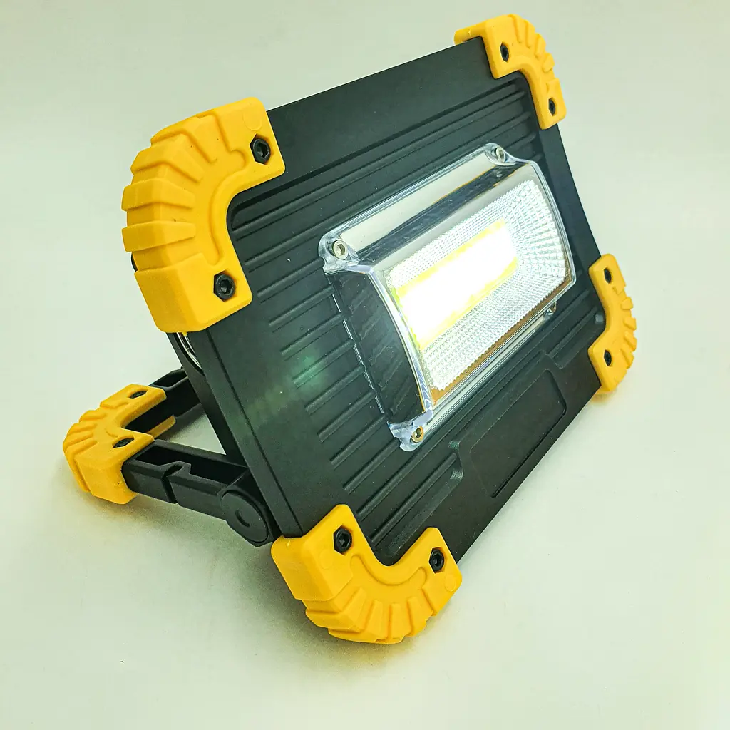 LED Прожектор акумуляторний COB 20Вт світлодіодний ліхтар 5 режимів з функцією Power Bank UKC 811 - фото 7