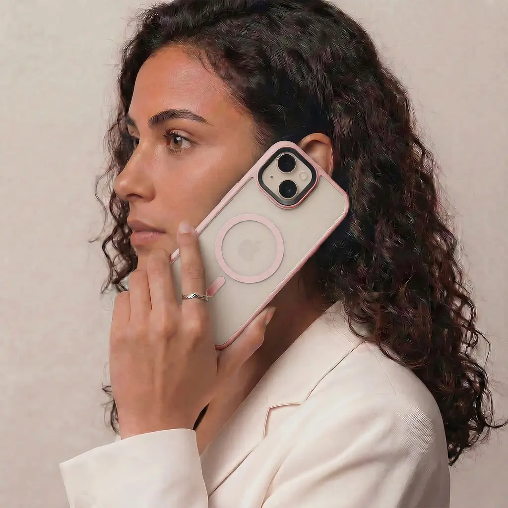 Чехол для Apple iPhone 15, Uniq MagCase, розовый, противоударный, панель-накладка с магсейф, ударопрочный TPU+PC, с магнитом MagSafe, поддержка полноценной беспроводной зарядки, ArmorStandart (ARM75287) - фото 5