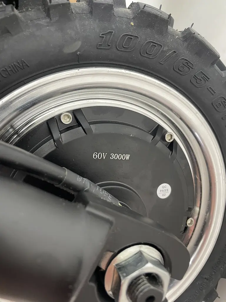 Електросамокат Двомоторний з сидінням Tesla 6000 NEW (6000W, 60V, 36Ah) +NFC ключ - фото 12