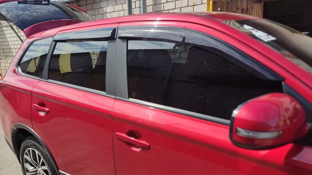 Дефлектори вікон вітровики для Mitsubishi Outlander 2012-2020 Скотч 3M Voron Glass - фото 5