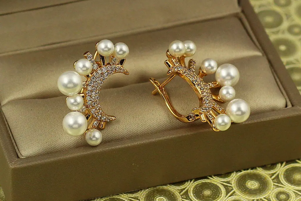 Сережки Xuping Jewelry місяць з перлинами 2,6 см золотисті - фото 2