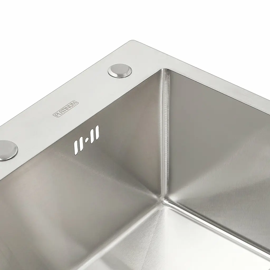 Кухонная мойка Platinum Handmade 580x430x220 (толщина 3,0/1,5 мм корзина и дозатор в комплекте), Нержавеющая сталь - фото 3