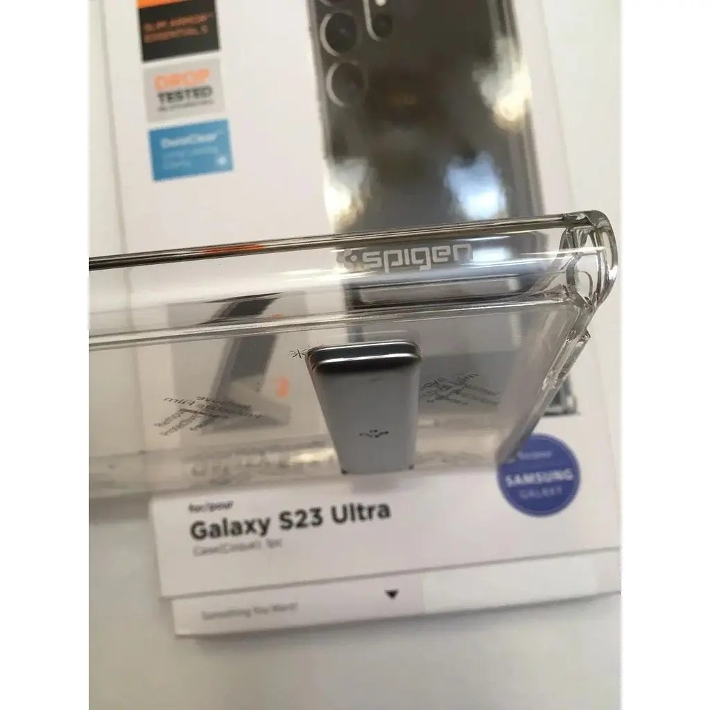 Чохол із підставкою Spigen Slim Armor Essential S для Samsung Galaxy S23 Ultra Clear ACS05642 - фото 3