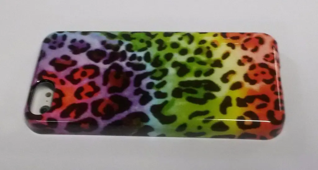 Чохол протиударний Incipio Feather для iPhone 5C Rainbow Cheetah - фото 2