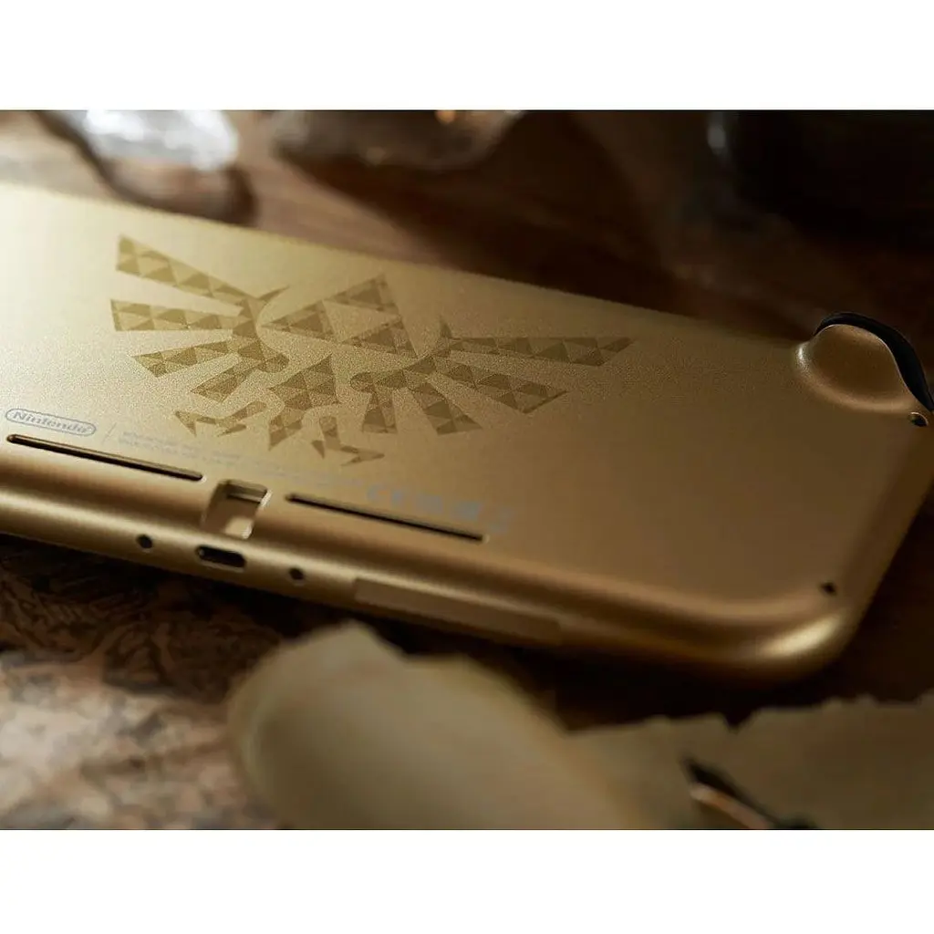 Портативная игровая консоль Nintendo Switch Lite: Hyrule Edition [0045496453893] [116874] - фото 5