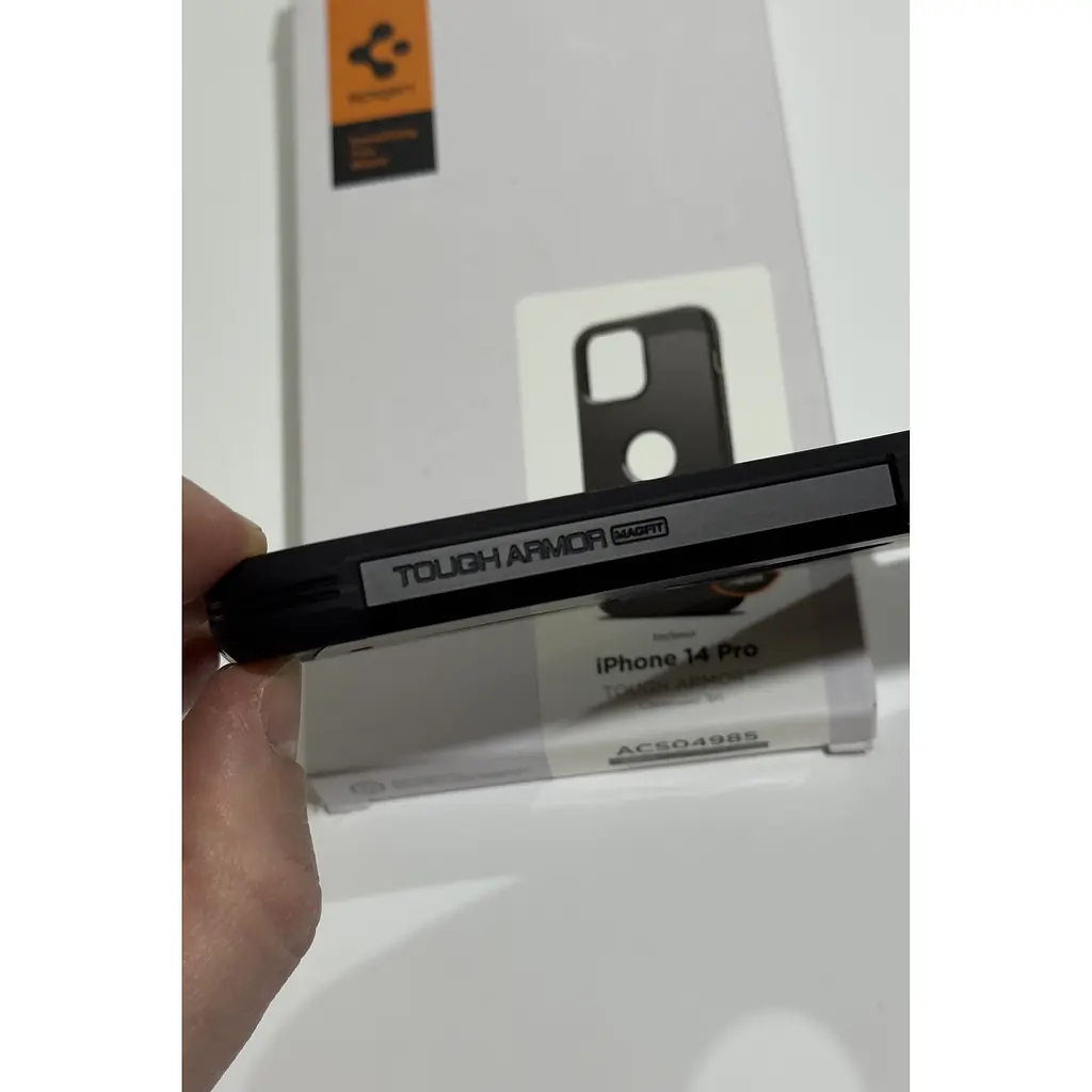 Оригінальний протиударний чохол Spigen Tough Armor MagSafe для Iphone 14 Pro (6.1") Black ACS04985 - фото 11