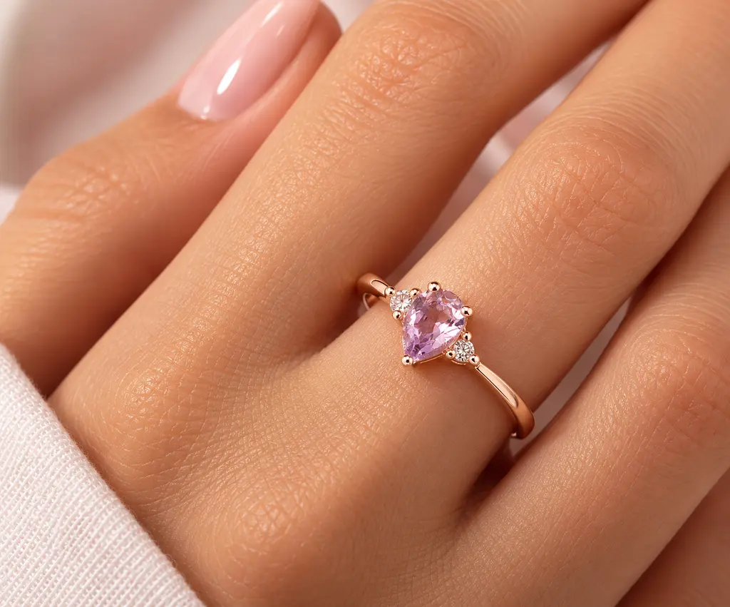 Жіноча каблучка Jewellery Continent з червоного золота з аметистом 14.5 (К-0933) - фото 4